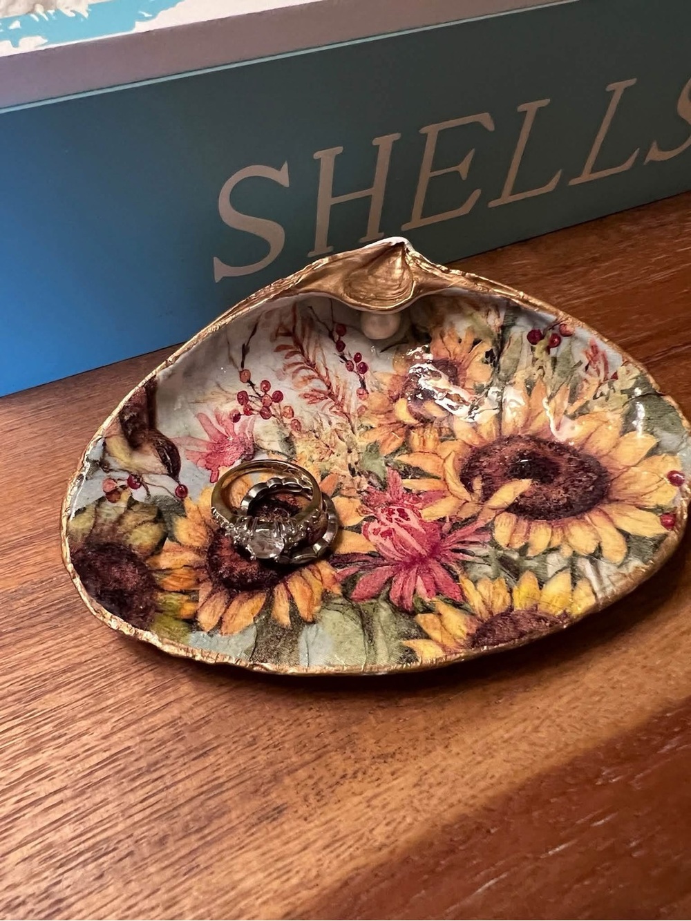 Sunflower Ceramic Shell Dish - Decorative Jewelry Tray in Yellow & Brown